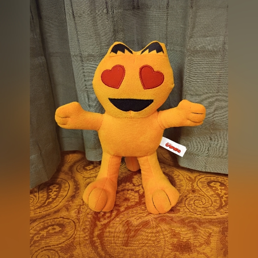 NWOT Toy Factory Garfield With Heart Eyes Emoji Collectible Plush Toy 9"